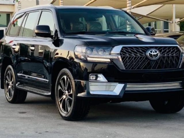 Toyota Land Cruiser V6, Carros, Bissau