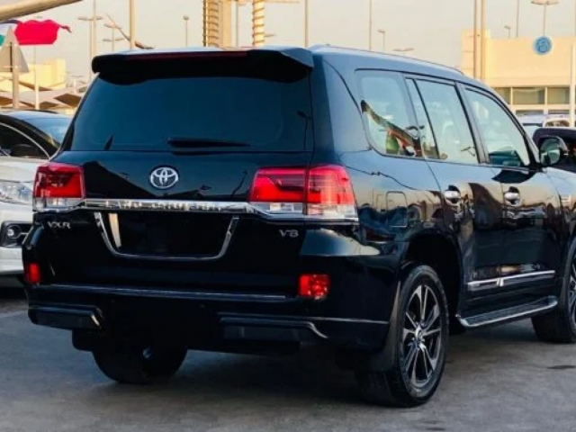 Toyota Land Cruiser V6, Carros, Bissau