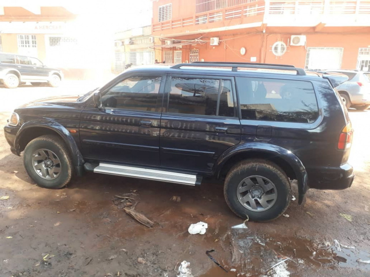 Mitsubishi Pajero Sport, Carros, Bissau