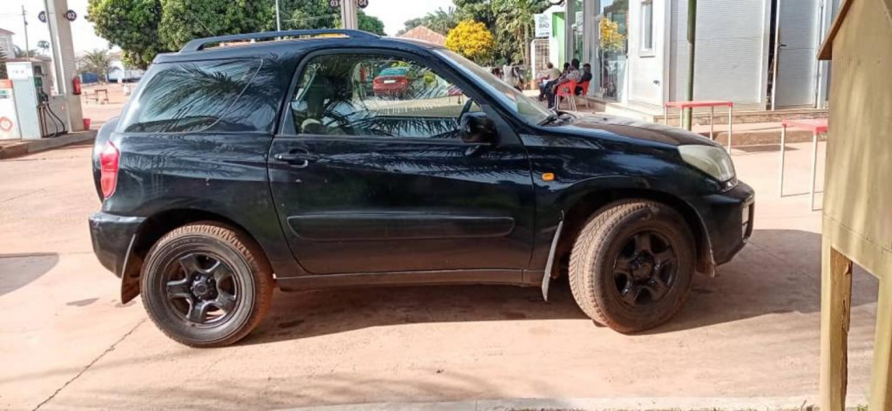 Toyota Rav 4, Carros, Bissau