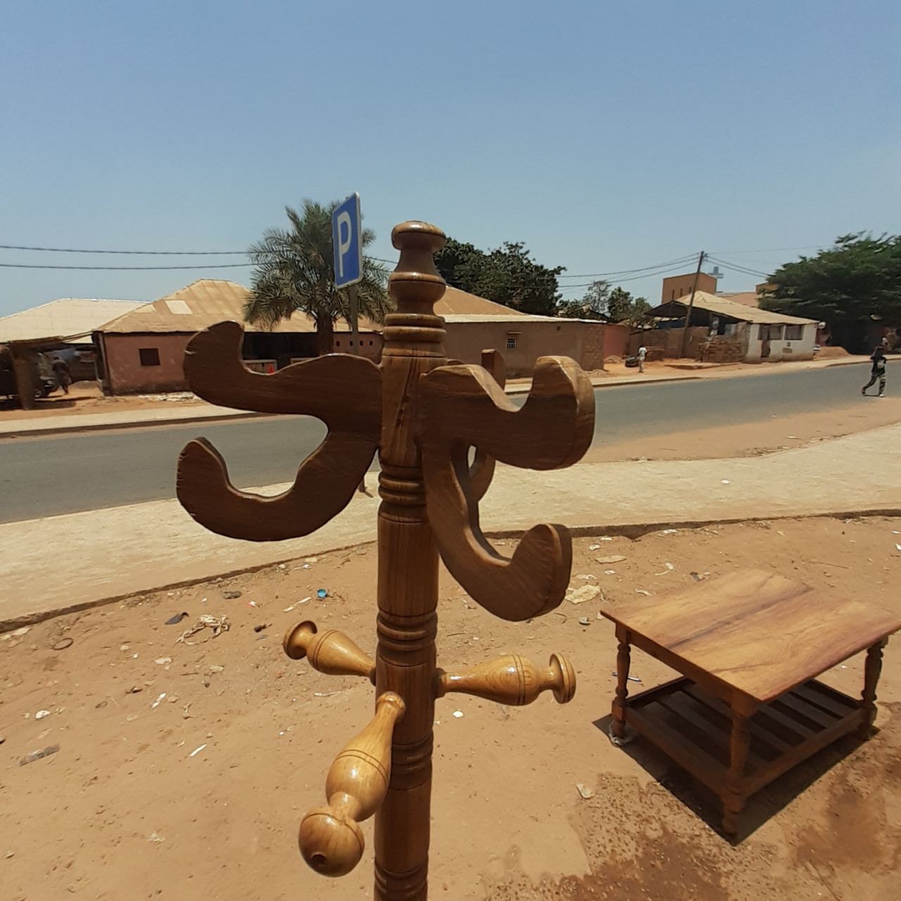 Pindra Bolsas, Outros Móveis, Bissau