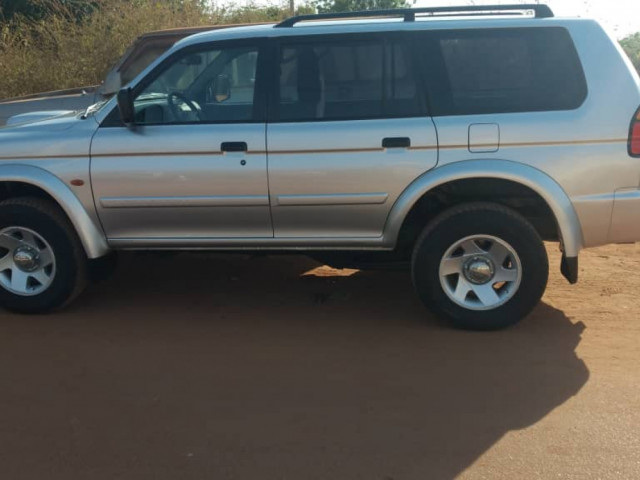 Mitsubishi Pajero Sport, Carros, Bissau
