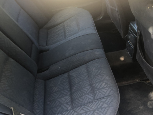 Mercedes-Benz C-Class, Carros, Bissau