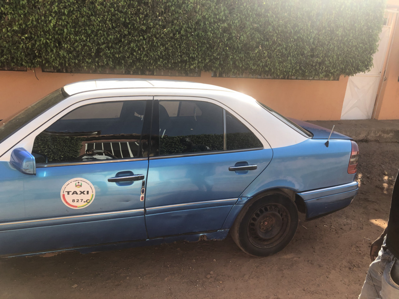 Mercedes-Benz C-Class, Carros, Bissau