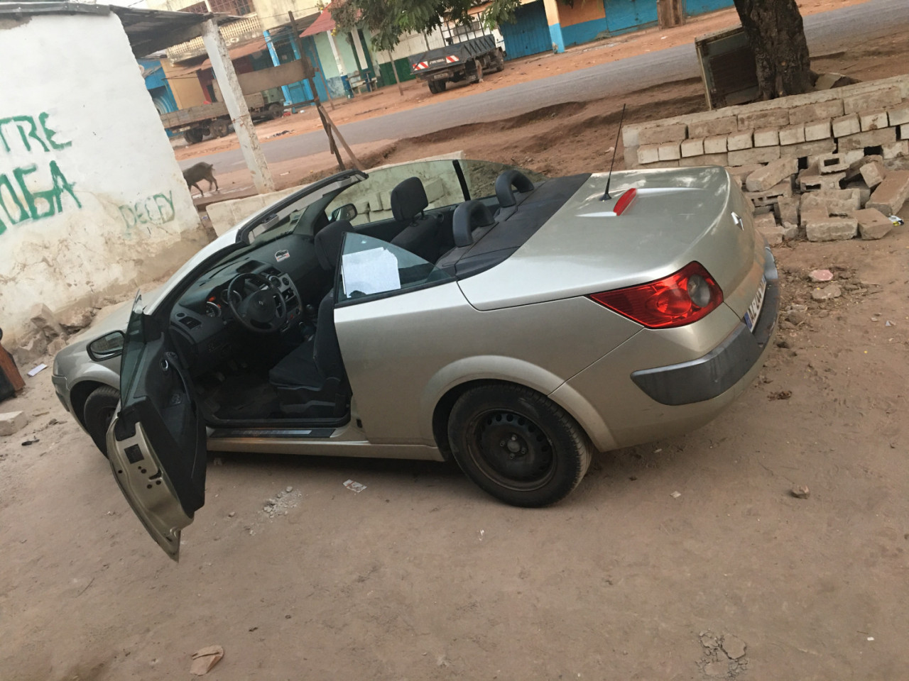 Renault Megane 2, Carros, Bissau