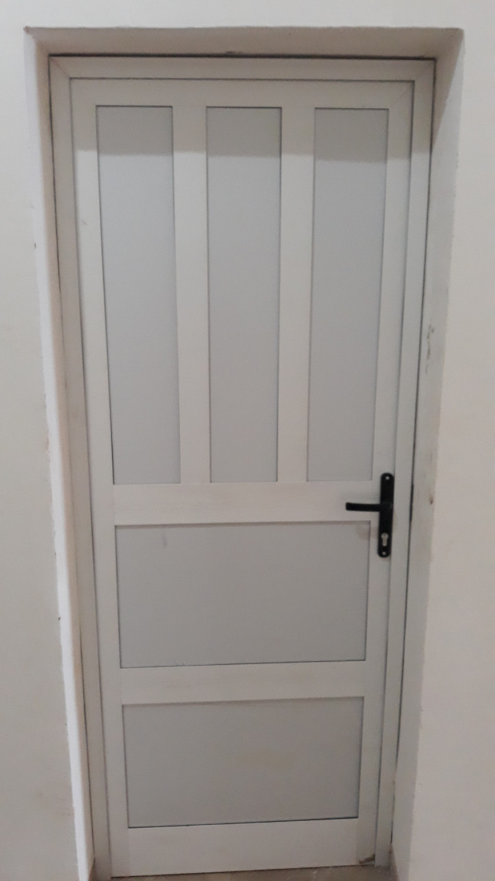 Portas aluminio, Portas - Janelas, Bissau