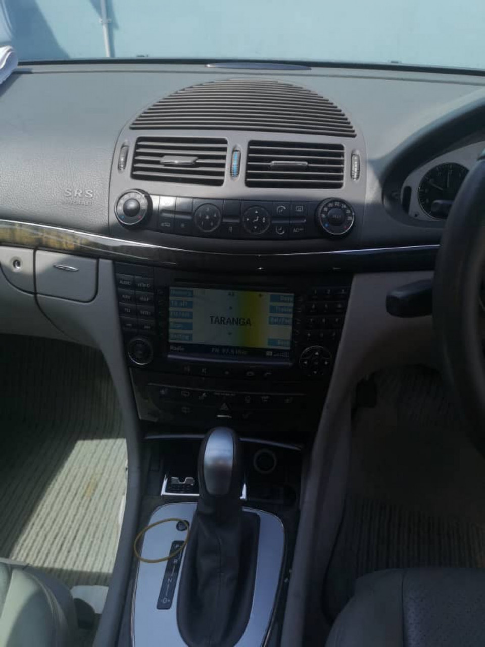 Mercedes classe E, Carros, Bissau