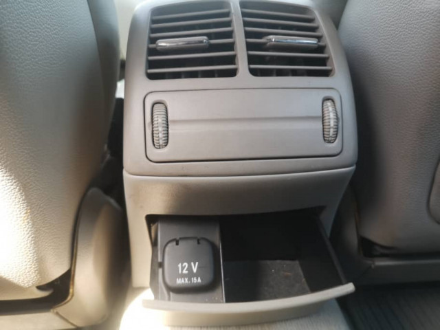 Mercedes classe E, Carros, Bissau