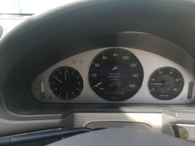 Mercedes classe E, Carros, Bissau