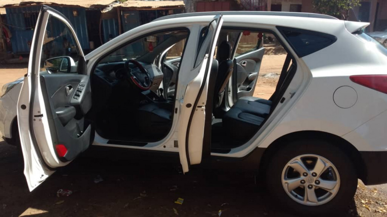 Hyundai Tucson, Carros, Bissau