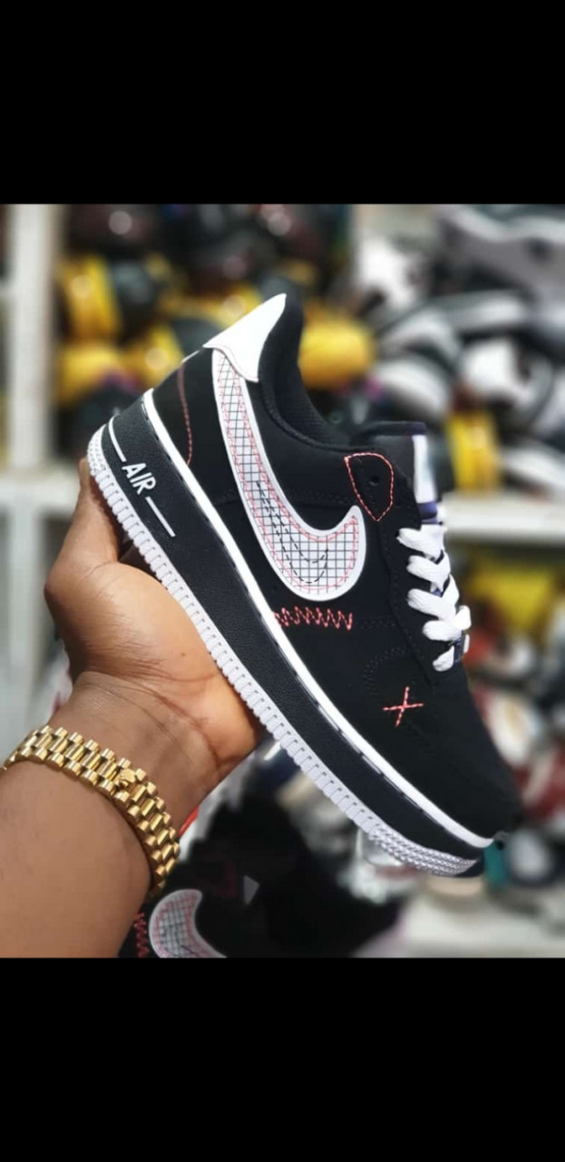 Nike Air Force, Calçado, Bissau