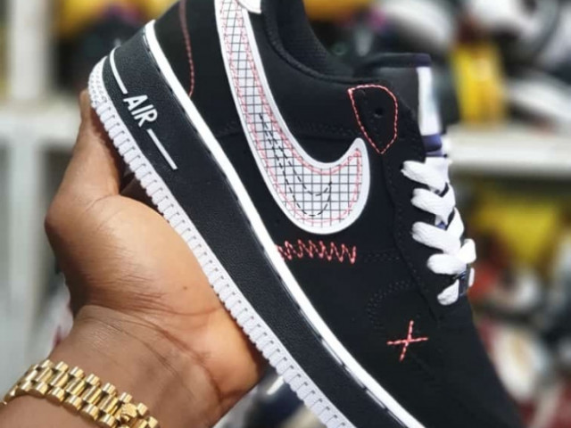 Nike Air Force, Calçado, Bissau