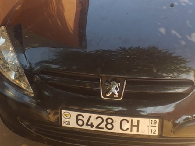 Peugeot 307, Carros, Bissau