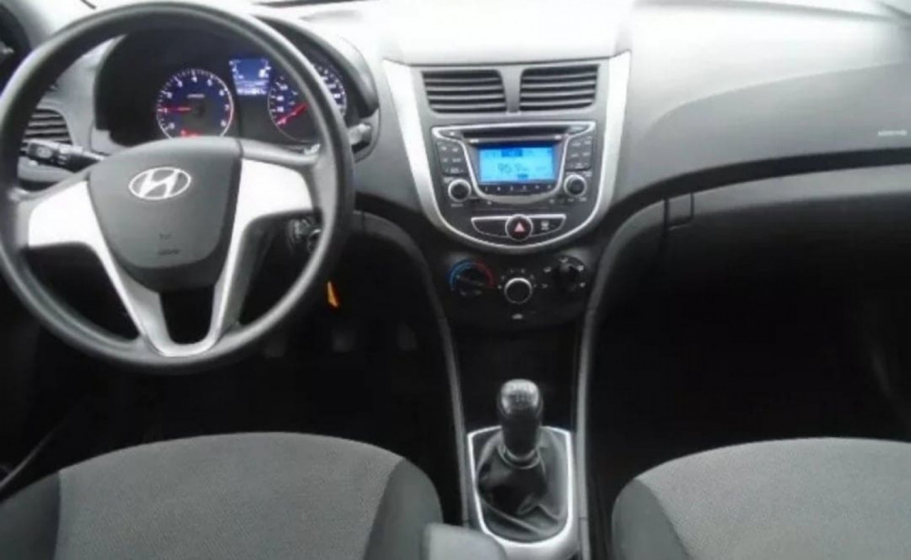 Hyundai Accent, Carros, Bissau