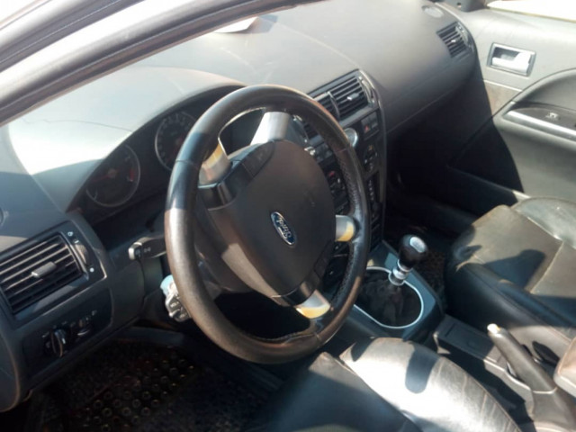 Ford Mondeo, Carros, Bissau