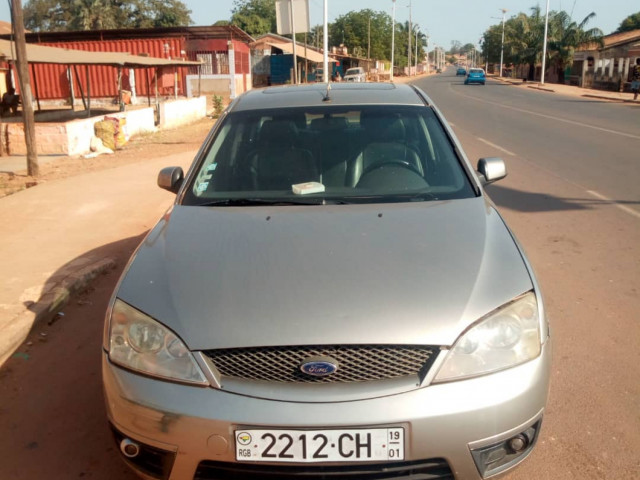 Ford Mondeo, Carros, Bissau