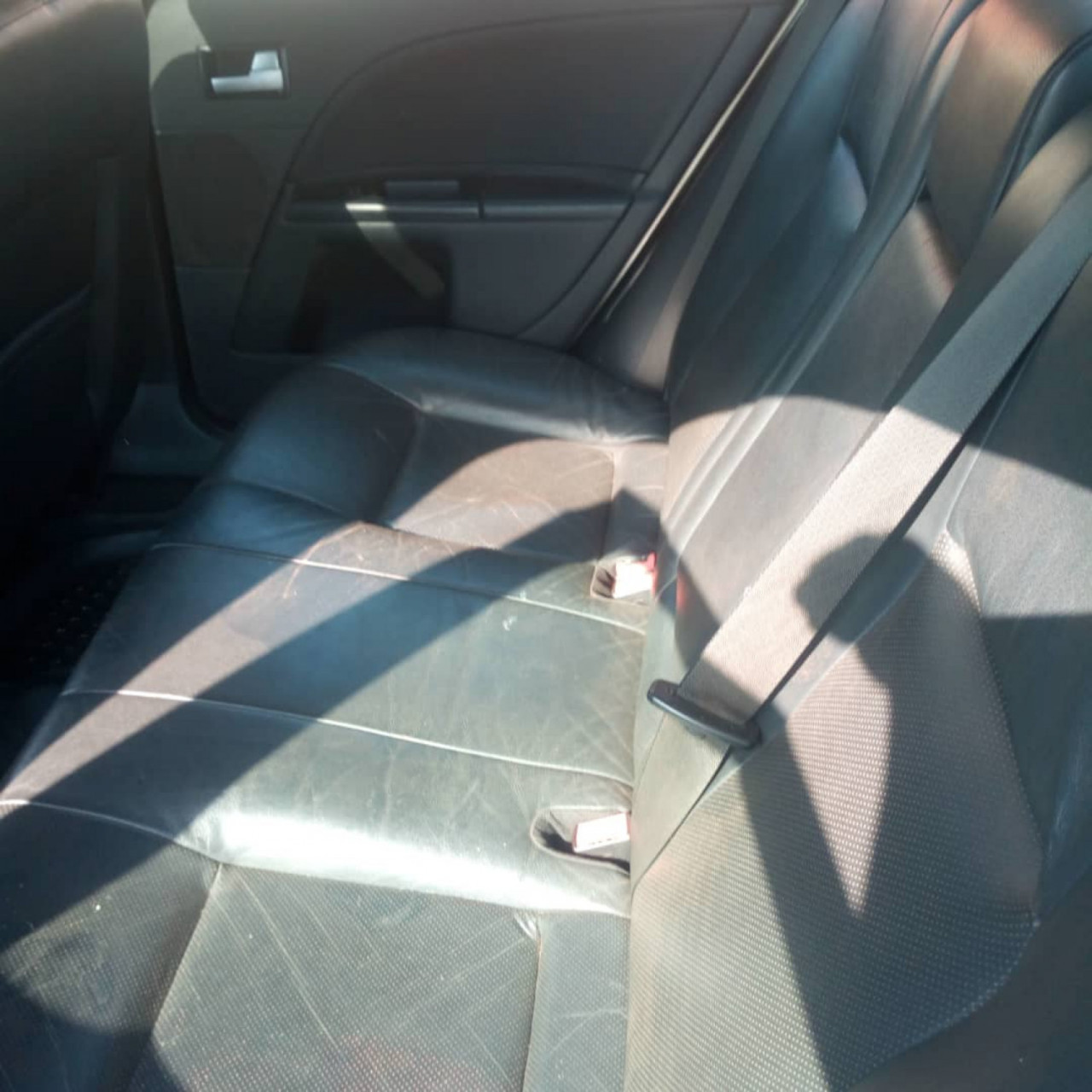Ford Mondeo, Carros, Bissau
