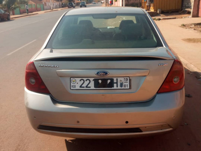 Ford Mondeo, Carros, Bissau