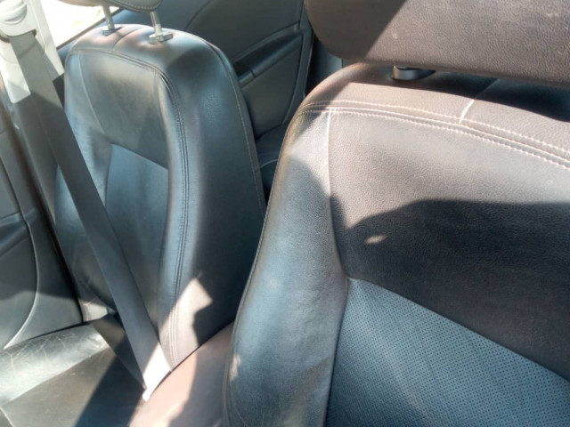 Ford Mondeo, Carros, Bissau