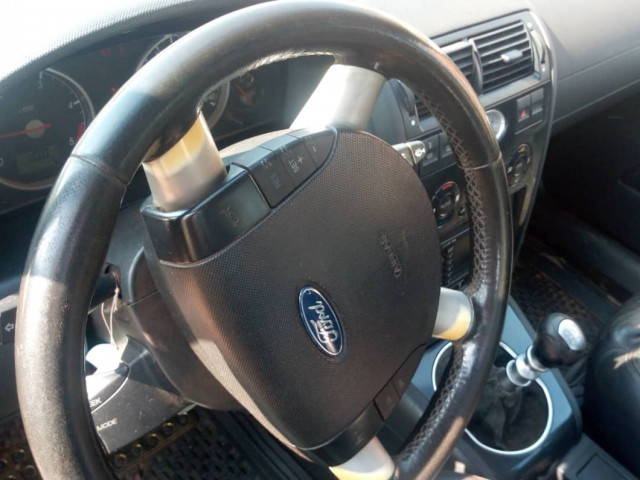 Ford Mondeo, Carros, Bissau