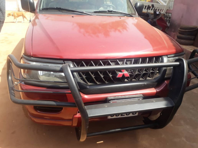 Mitsubishi Pajero Sport, Carros, Bissau