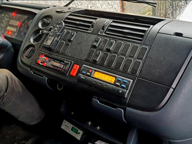 Mercedes-Benz Atego, Camiões - Autocarros, Bissau