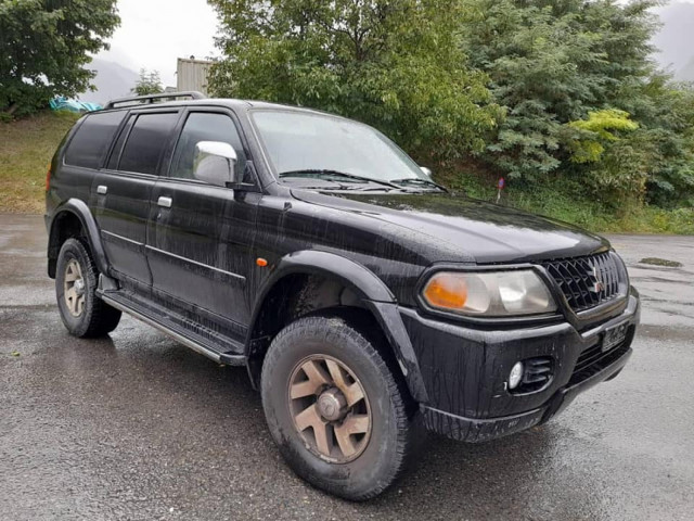 Mitsubishi Pajero, Carros, Bissau