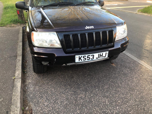 Jeep Cherokee, Carros, Bissau