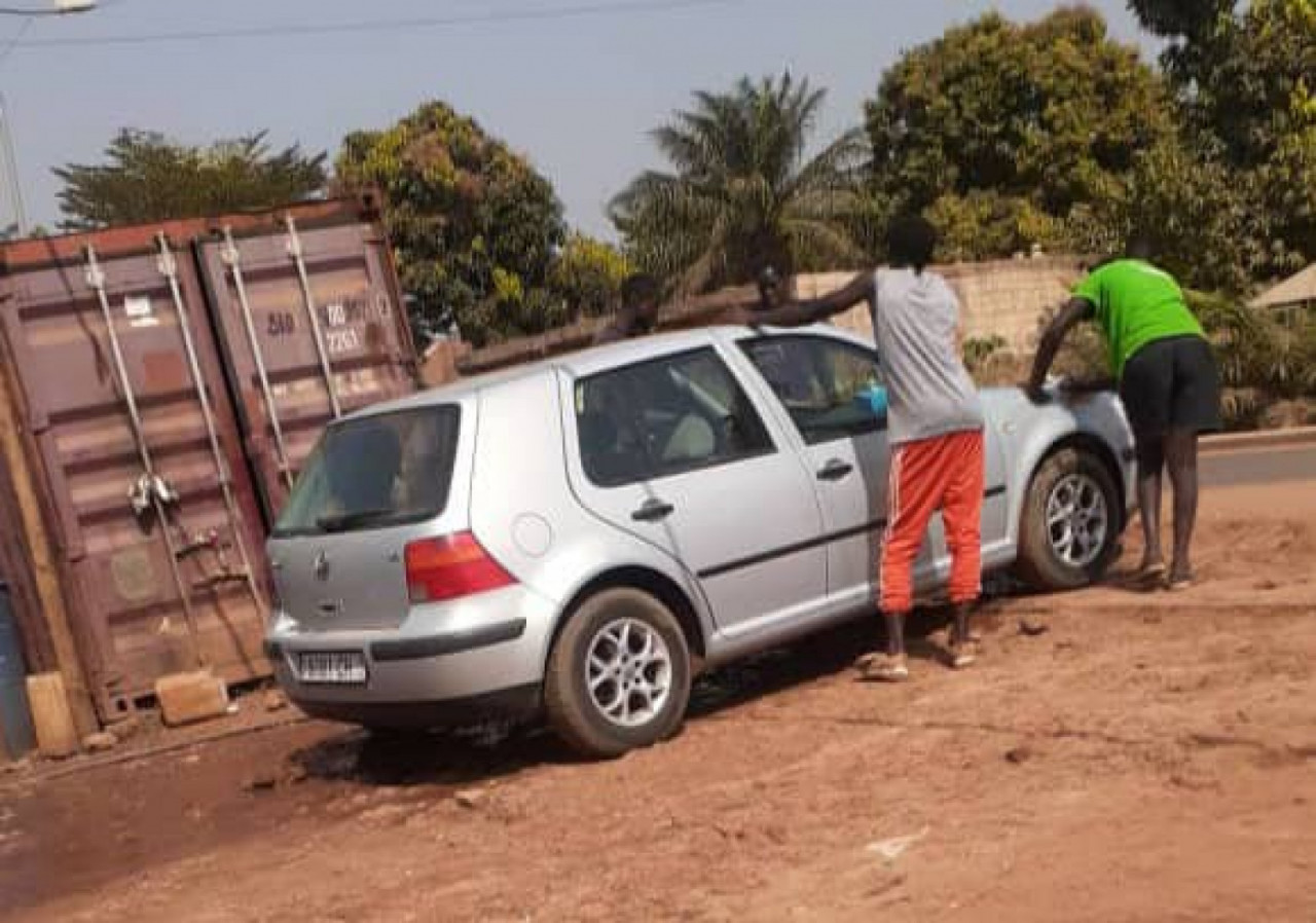 Volkswagen Golf, Carros, Bissau