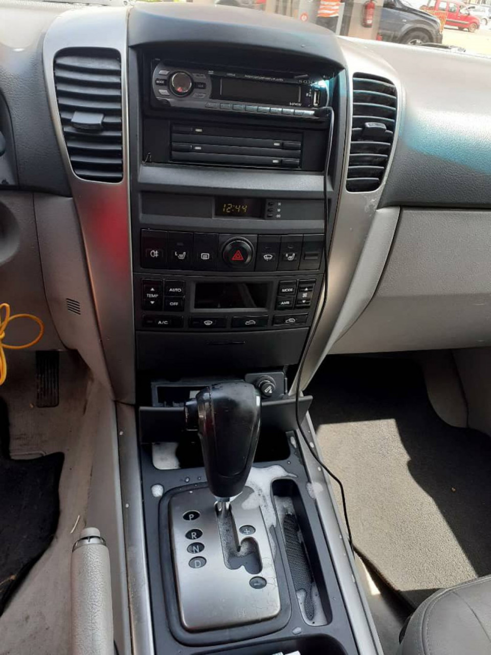 Kia Sorento, Carros, Bissau