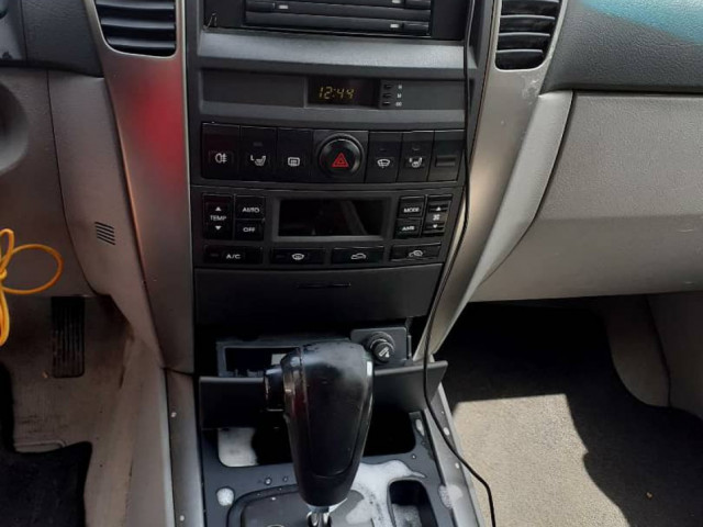 Kia Sorento, Carros, Bissau