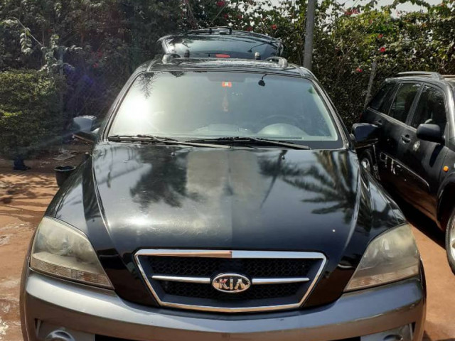 Kia Sorento, Carros, Bissau