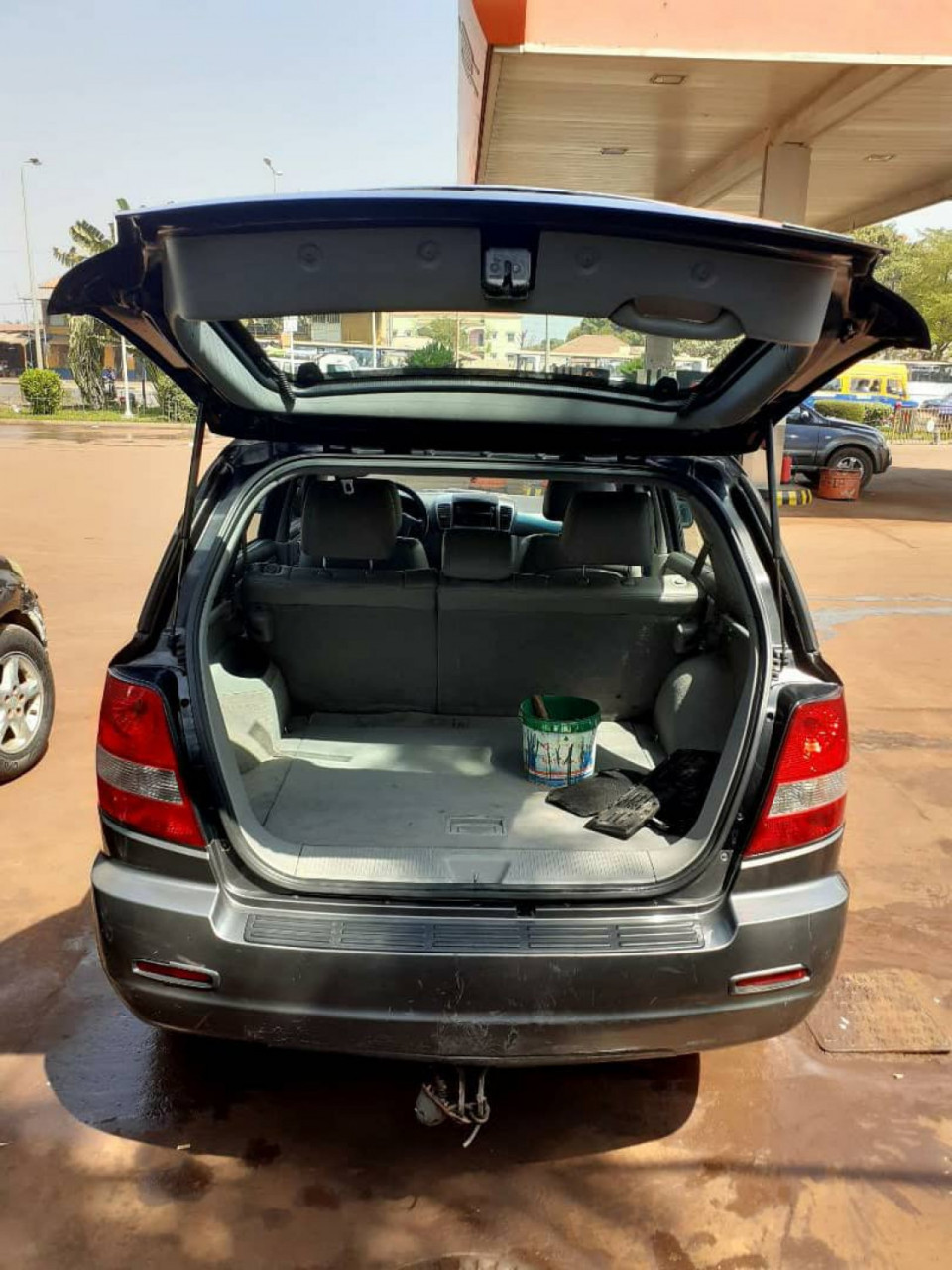 Kia Sorento, Carros, Bissau