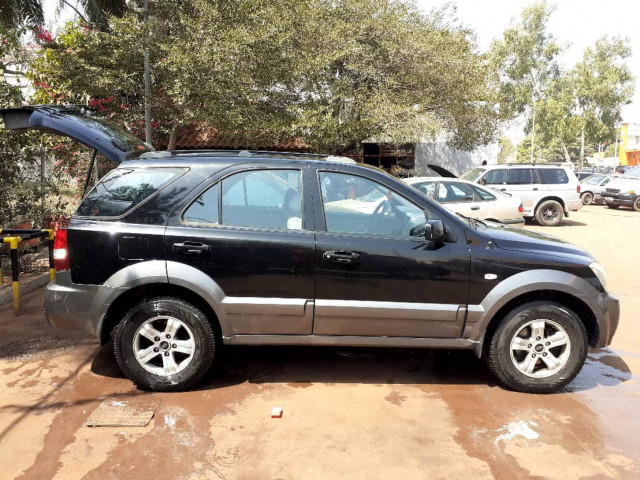 Kia Sorento, Carros, Bissau