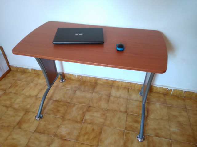 Mesa de escritório, Mesas - Cadeiras, Bissau