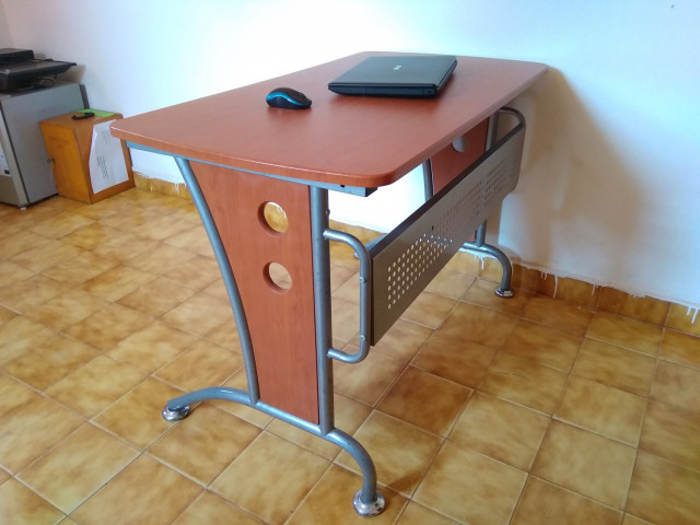 Mesa de escritório, Mesas - Cadeiras, Bissau