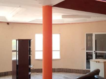 Duplex a Bissau, Casas, Bissau