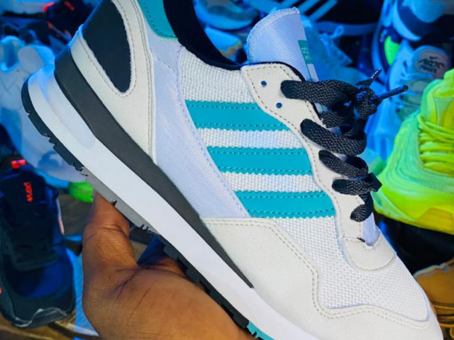 ADIDAS, Calçado, Bissau
