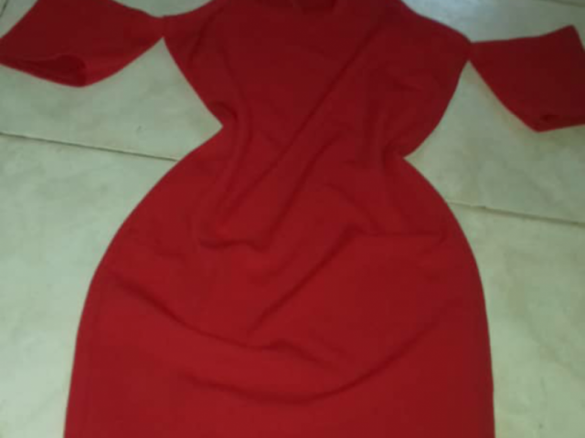 Vestido Vermelho, Roupa, Bissau