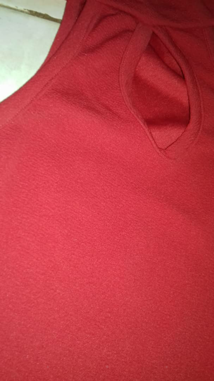 Vestido Vermelho, Roupa, Bissau