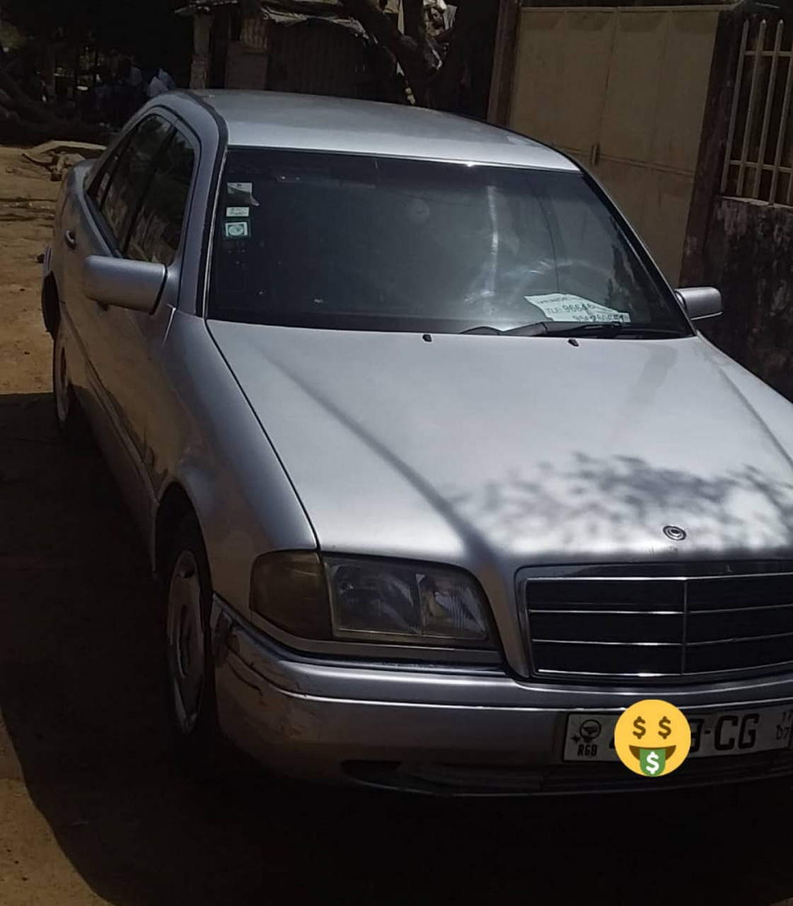 Mercedes-Benz C-Class, Carros, Bissau