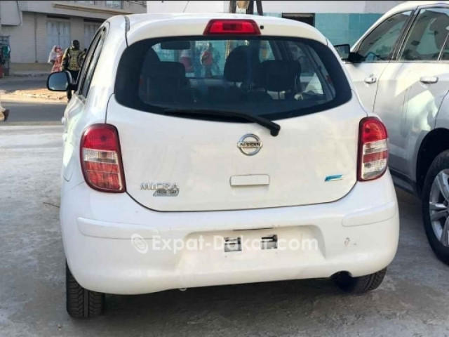 Nissan Micra, Carros, Bissau