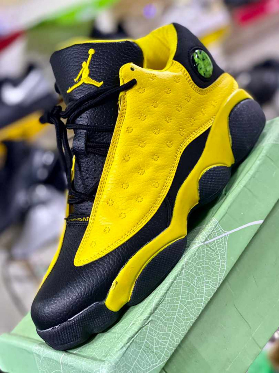 Nike Air Force, Calçado, Bissau