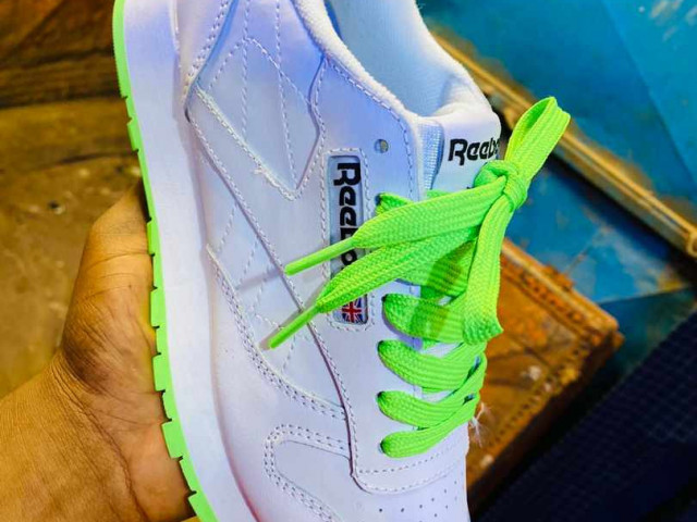 REEBOK, Calçado, Bissau