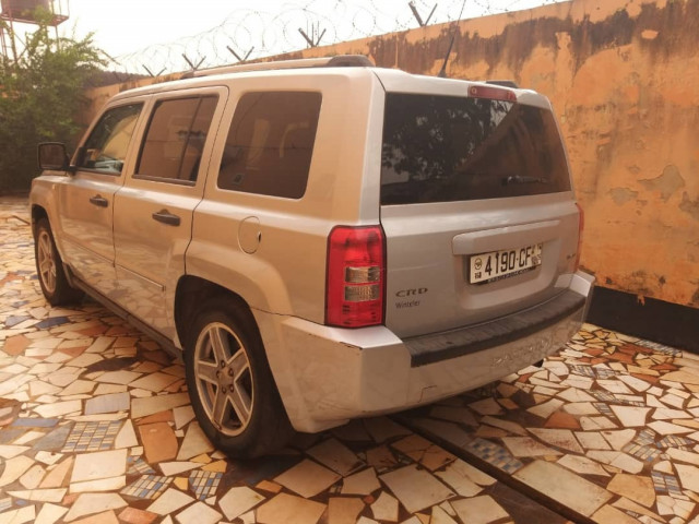 Jeep Patriot, Carros, Bissau