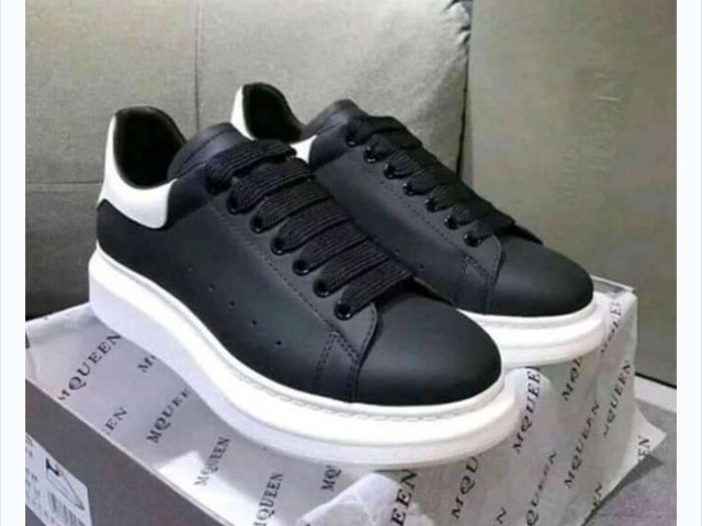 ALEXANDER MCQUEEN, Calçado, Bissau