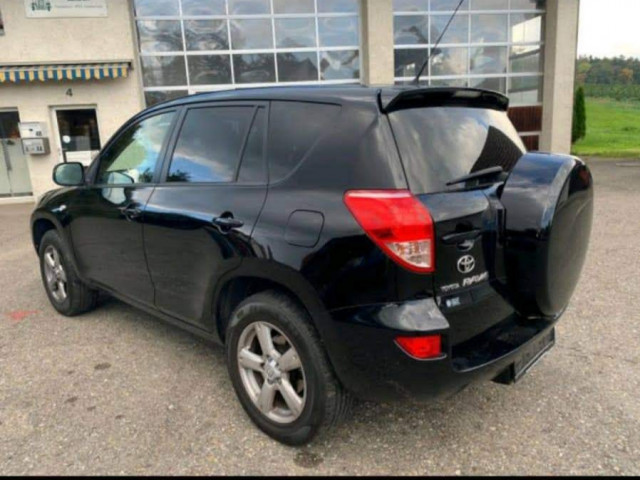 Toyota Rav4, Carros, Bissau