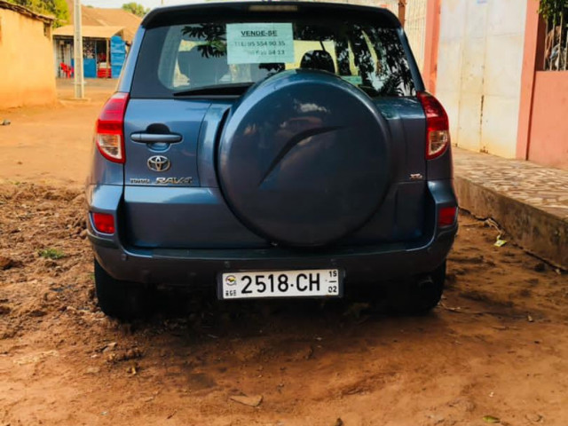 Toyota RAV4, Carros, Bissau