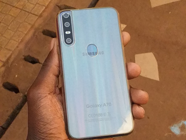 Samsung Galaxy A70, Telemóveis, Bissau
