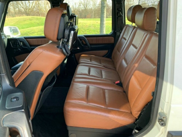 Mercedes-Benz G-Class, Carros, Bissau